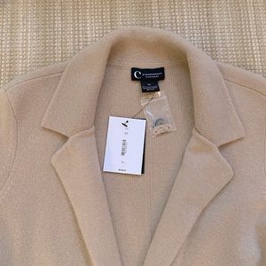 Heavy cashmere sweater blazer.